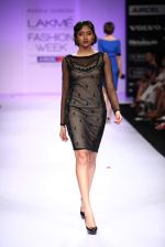 Model walk the ramp for Komal Sood, Pernia Qureshi show at Lakme Fashion Week Day 2 on 4th Aug 2012 (164).JPG